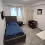 Center Aparthotel 3*